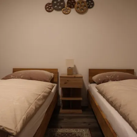 Sorinas Home - Comfortable Apartment Near Graz - Free Parking דירה